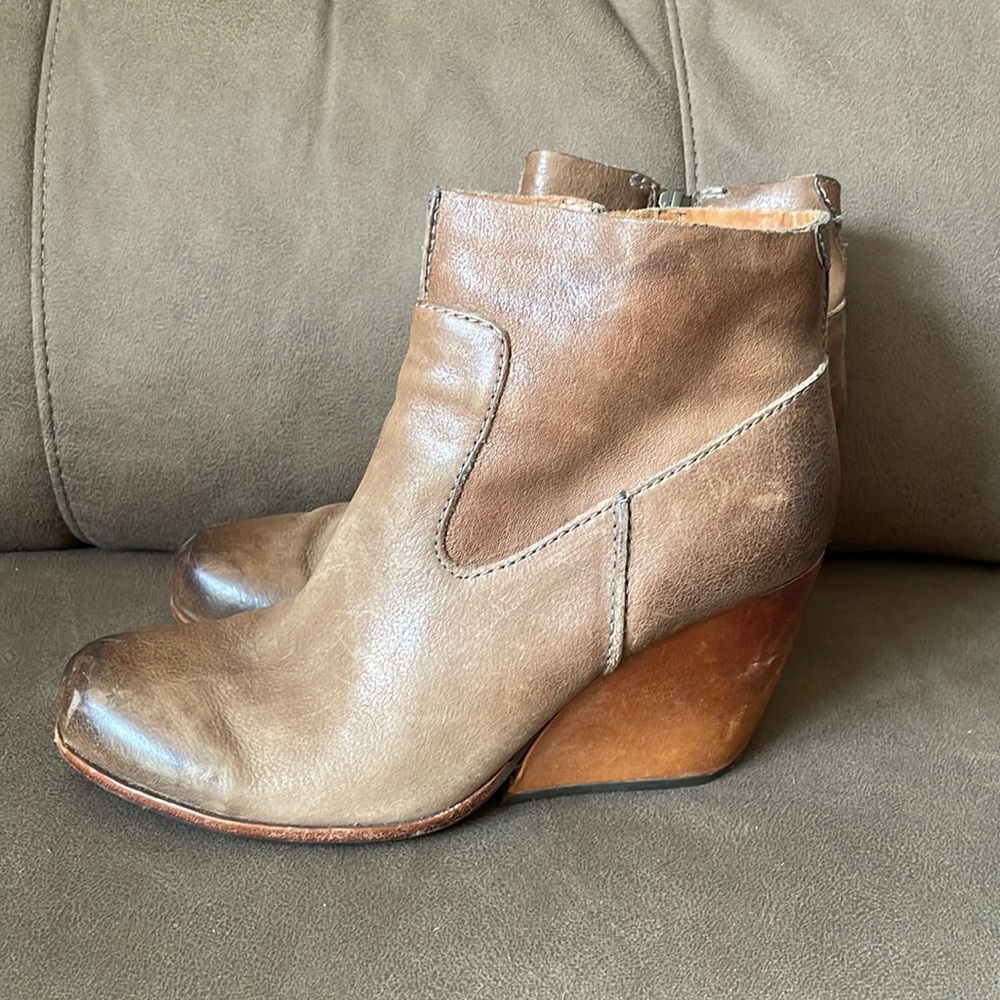 KORK-EASE Michelle Leather Wedge Booties